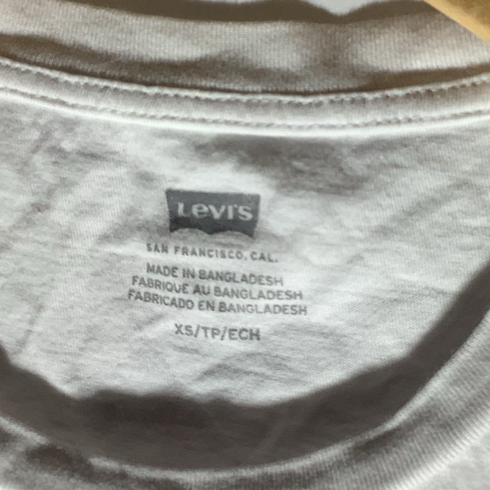Levi's White Floral Women's Top - Picture 2 of 3